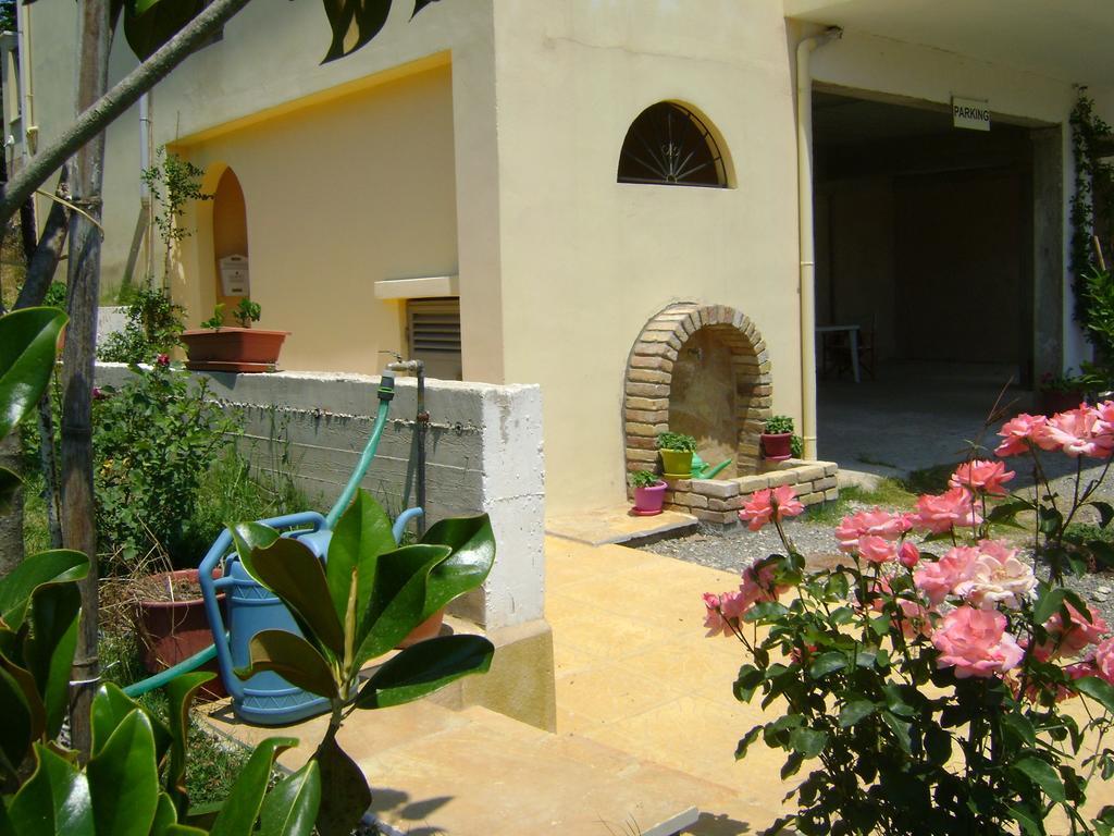 דאסיה Scorpios Apartments מראה חיצוני תמונה